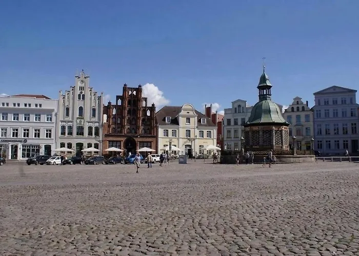 4 Bei Der Klosterkirche, 2 Og Links - Abc548 Wismar